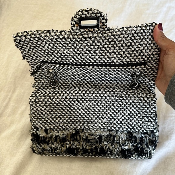 CHANEL Reissue 2.55 Flap Bag Tweed 226 - Picture 12 of 15
